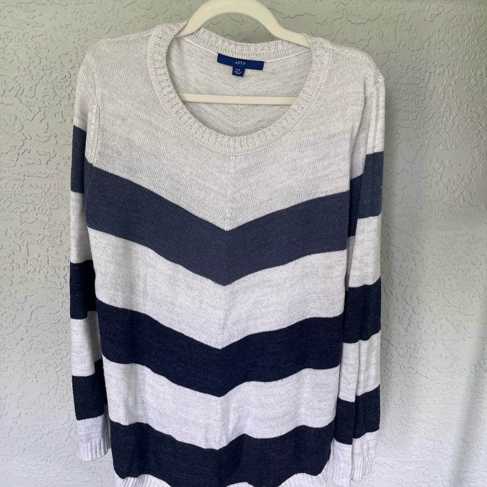 Apt. 9 Women's Chevron Striped Sweater - Gray and Navy
